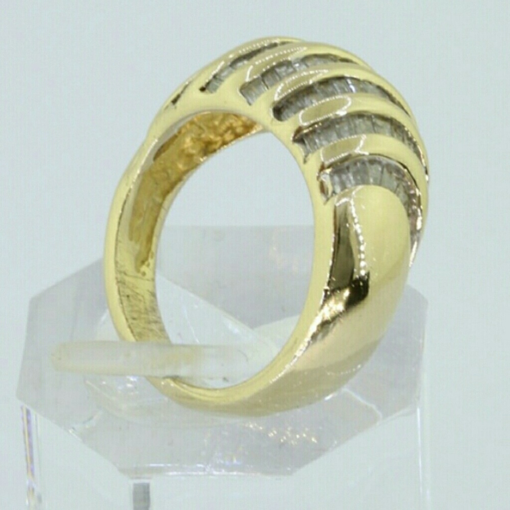 14k Solid gold Baguette diamond ring